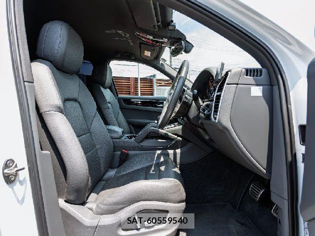 Porsche CAYENNE 2019-12 7456775-3