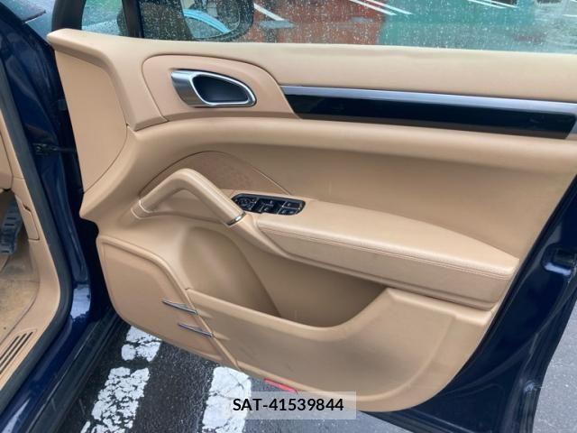 Porsche CAYENNE 2011-09 7727208-11