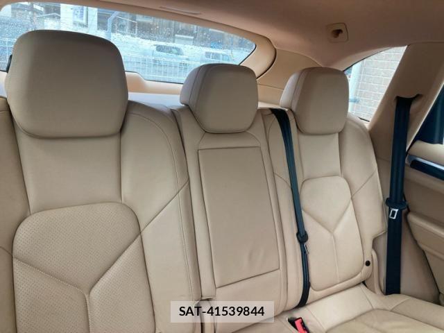Porsche CAYENNE 2011-09 7727208-16