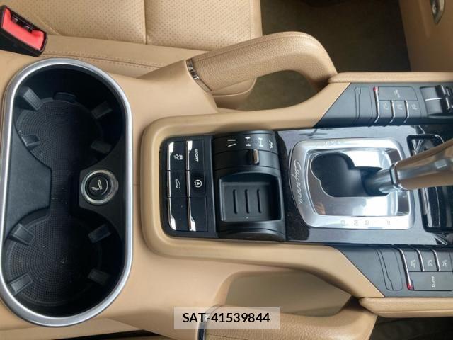 Porsche CAYENNE 2011-09 7727208-23