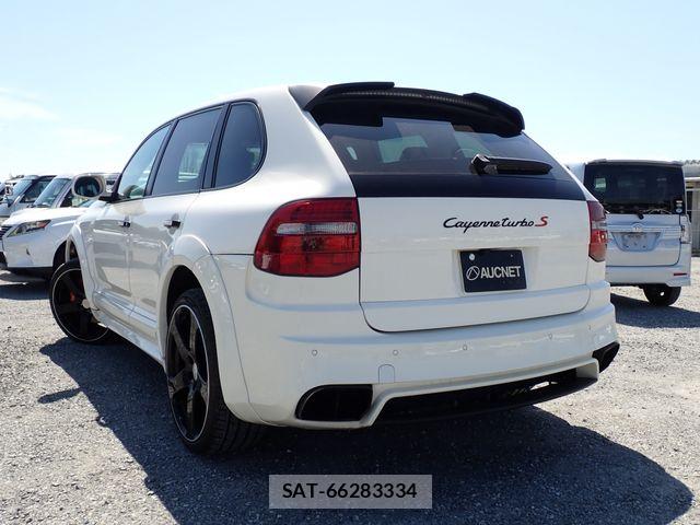 Porsche CAYENNE 2009-02 7788215-2