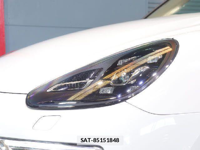 Porsche CAYENNE 2018-01 7878771-22
