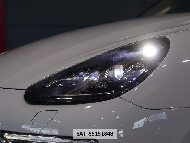 Porsche CAYENNE 2018-01 7878771-23