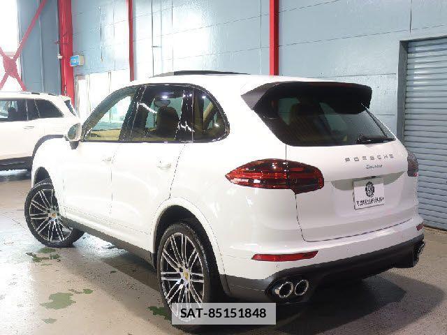 Porsche CAYENNE 2018-01 7878771-3