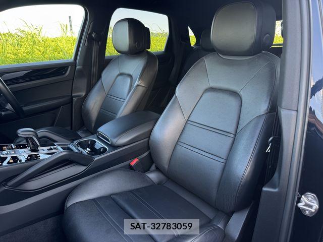 Porsche CAYENNE 2018-12 7878772-17