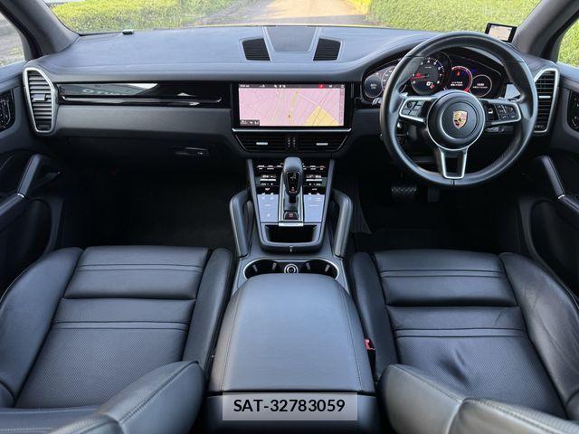 Porsche CAYENNE 2018-12 7878772-18