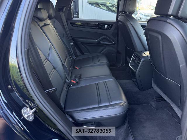 Porsche CAYENNE 2018-12 7878772-21