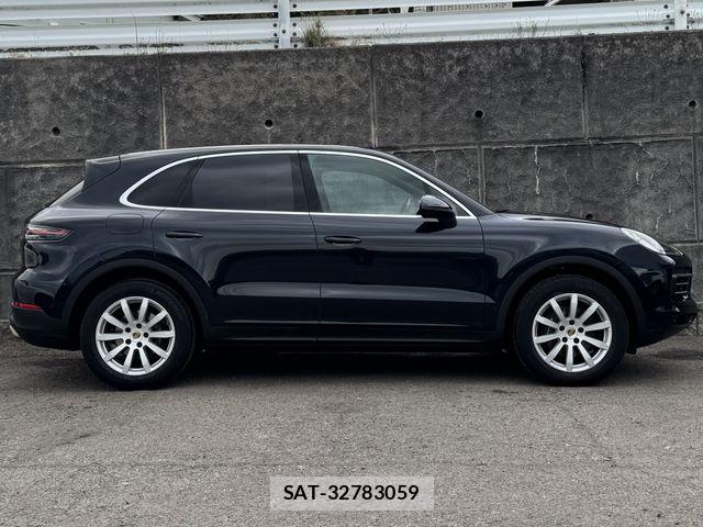 Porsche CAYENNE 2018-12 7878772-2