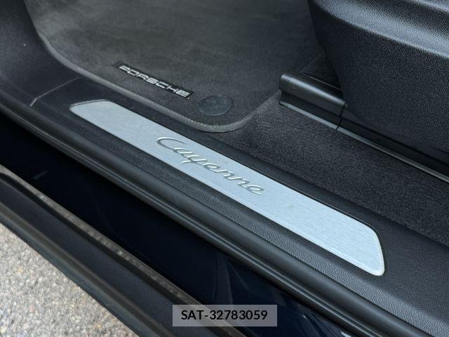 Porsche CAYENNE 2018-12 7878772-29