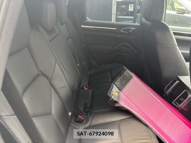 Porsche CAYENNE 2011-08 7878779-10