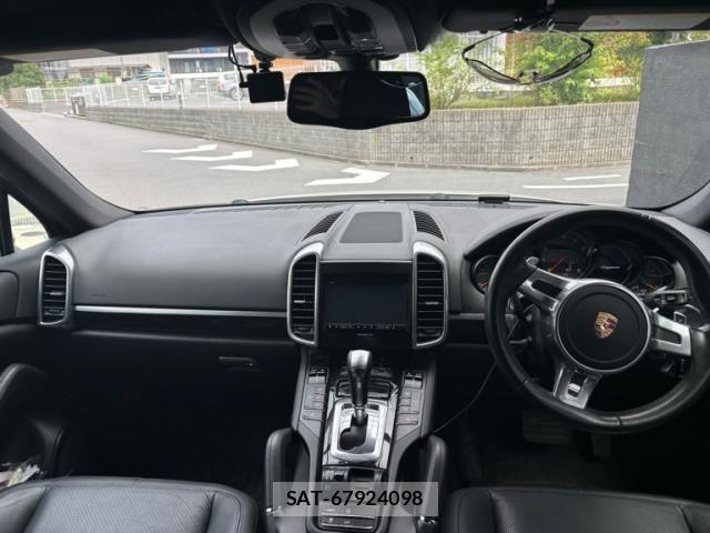 Porsche CAYENNE 2011-08 7878779-13