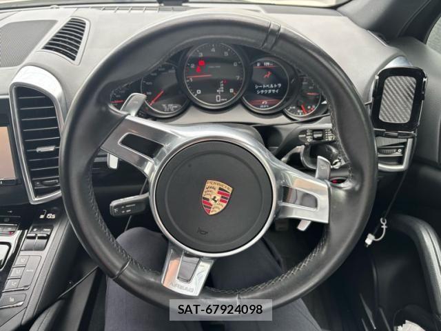 Porsche CAYENNE 2011-08 7878779-15