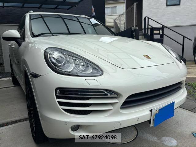 Porsche CAYENNE 2011-08 7878779-1