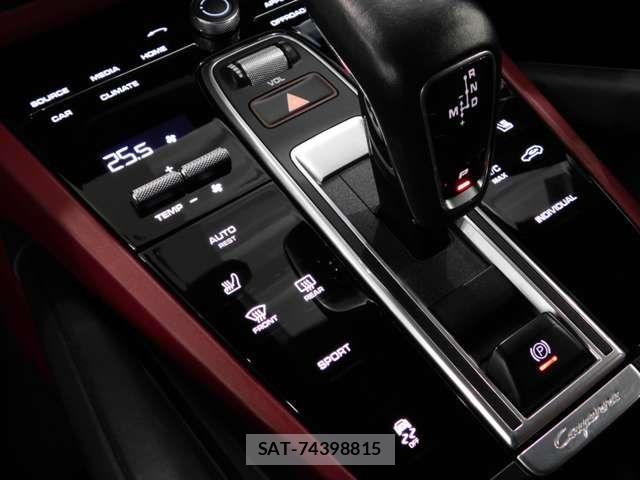 Porsche CAYENNE 2018-09 7963279-11