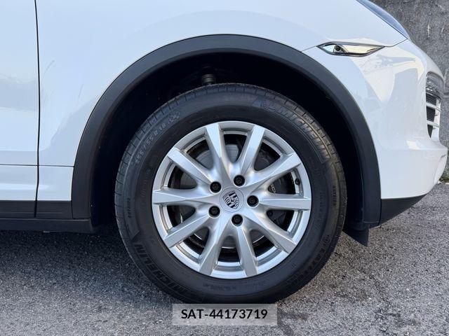 Porsche CAYENNE 2013-09 7963282-9