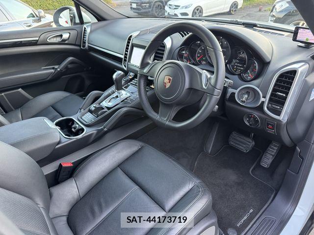 Porsche CAYENNE 2013-09 7963282-12