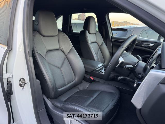 Porsche CAYENNE 2013-09 7963282-13