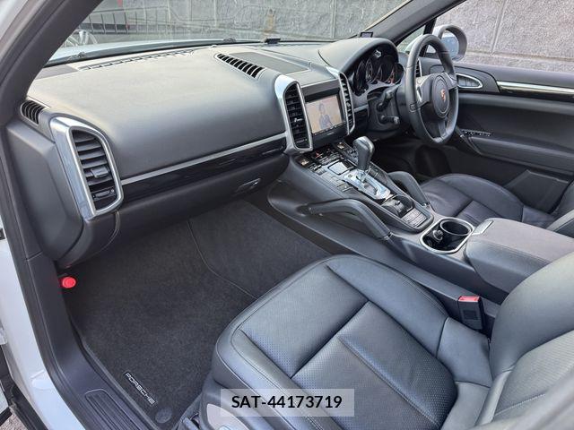 Porsche CAYENNE 2013-09 7963282-14
