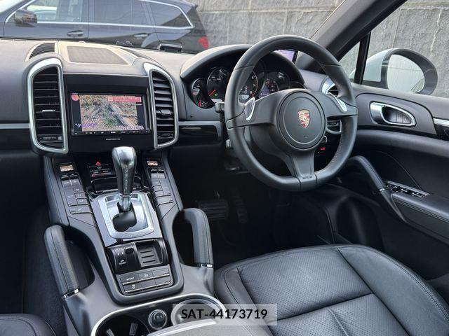 Porsche CAYENNE 2013-09 7963282-18