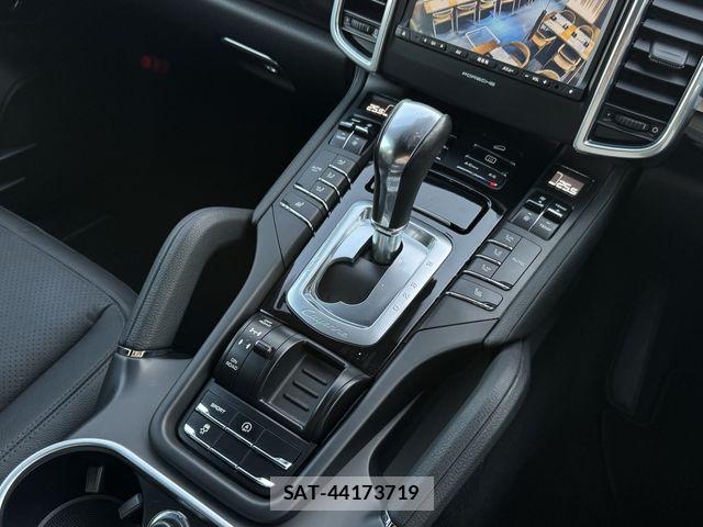Porsche CAYENNE 2013-09 7963282-22
