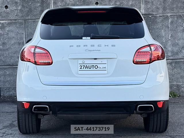 Porsche CAYENNE 2013-09 7963282-3