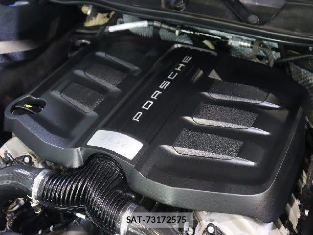 Porsche CAYENNE 2017-07 8101199-17