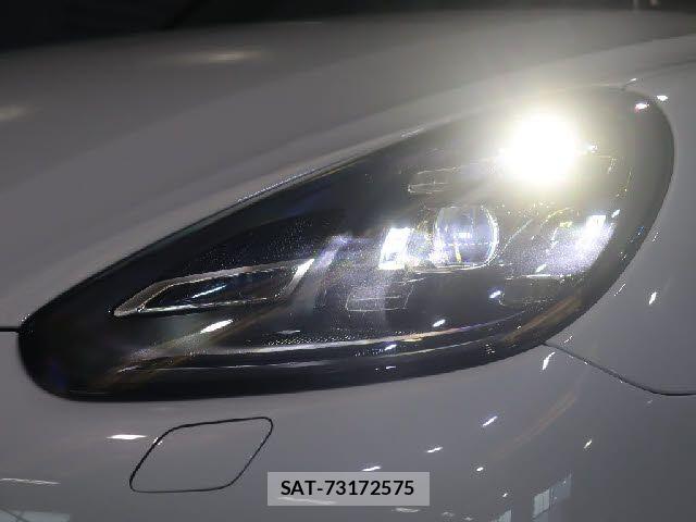 Porsche CAYENNE 2017-07 8101199-23