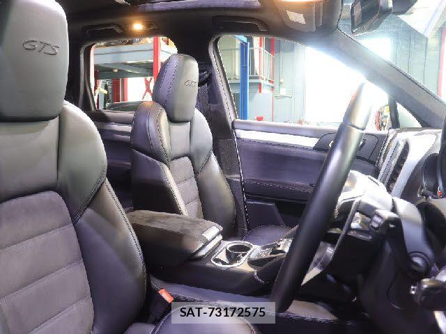 Porsche CAYENNE 2017-07 8101199-27