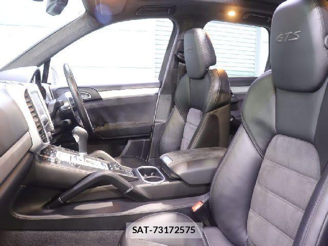 Porsche CAYENNE 2017-07 8101199-28