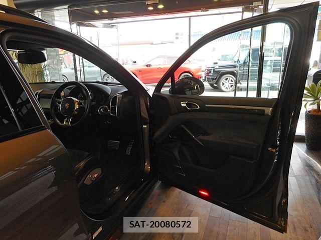 Porsche CAYENNE 2014-03 8101198-20