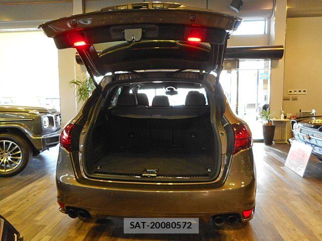 Porsche CAYENNE 2014-03 8101198-26