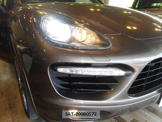 Porsche CAYENNE 2014-03 8101198-8