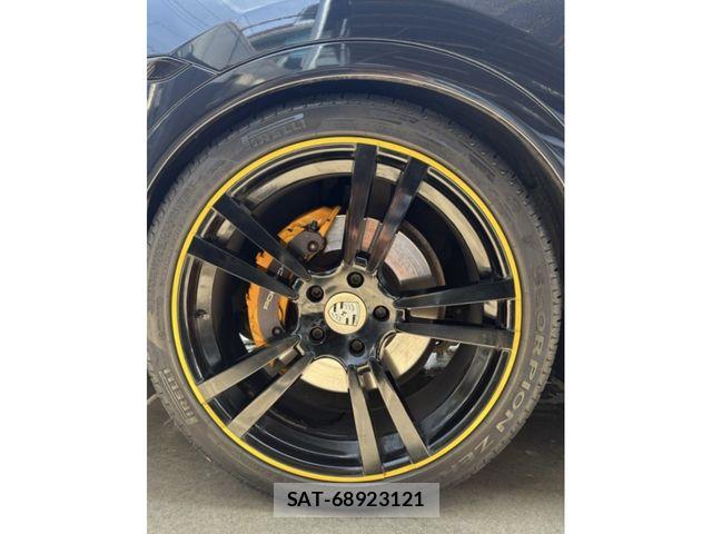 Porsche CAYENNE 2012-07 8209537-5