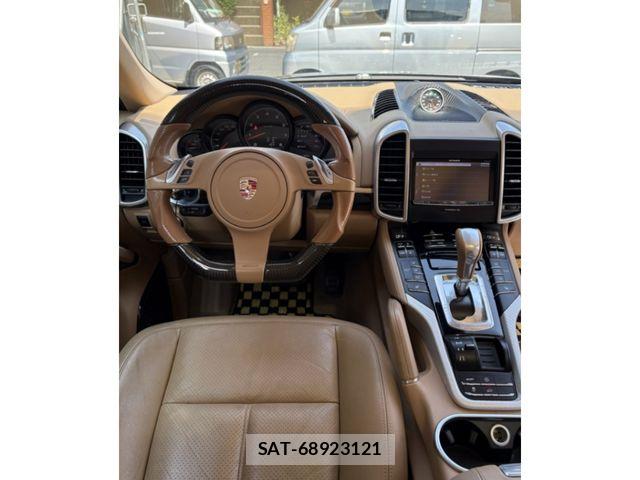 Porsche CAYENNE 2012-07 8209537-7