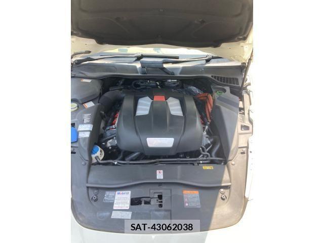 Porsche CAYENNE 2011-03 8231300-10