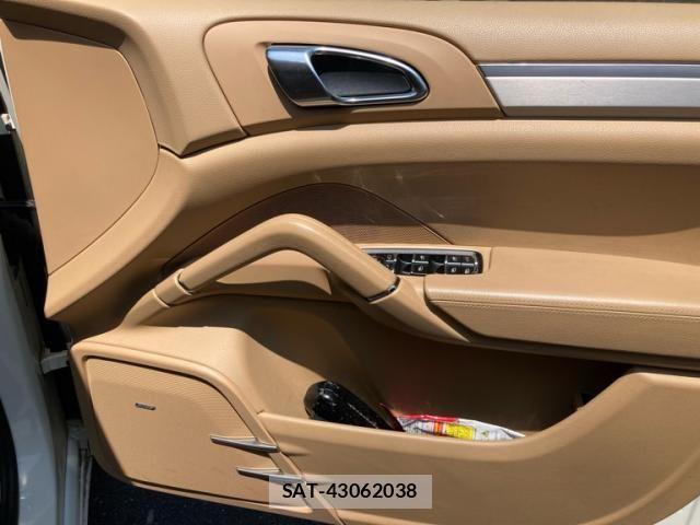 Porsche CAYENNE 2011-03 8231300-20