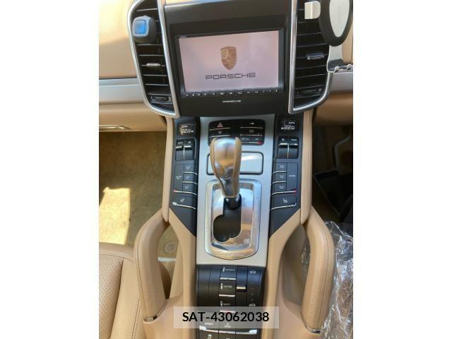 Porsche CAYENNE 2011-03 8231300-23