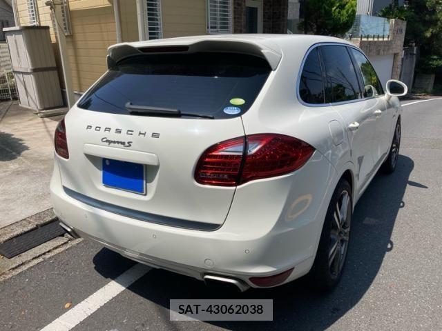Porsche CAYENNE 2011-03 8231300-3