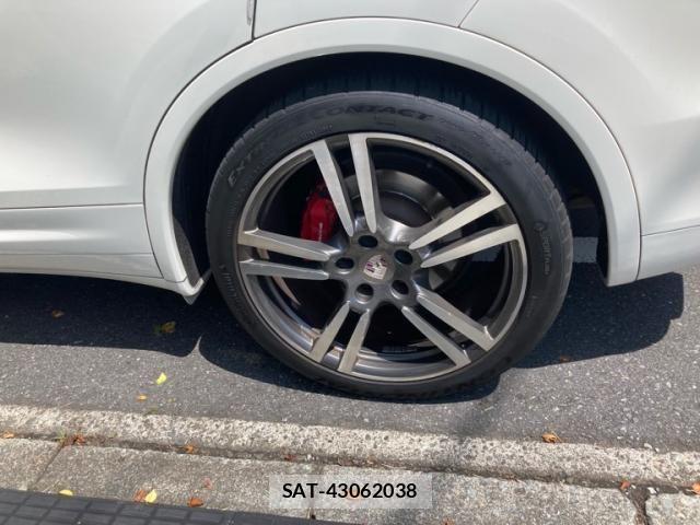 Porsche CAYENNE 2011-03 8231300-7