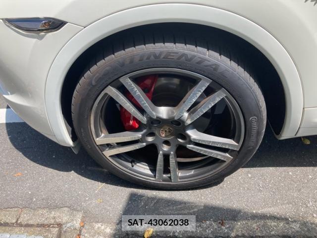 Porsche CAYENNE 2011-03 8231300-8
