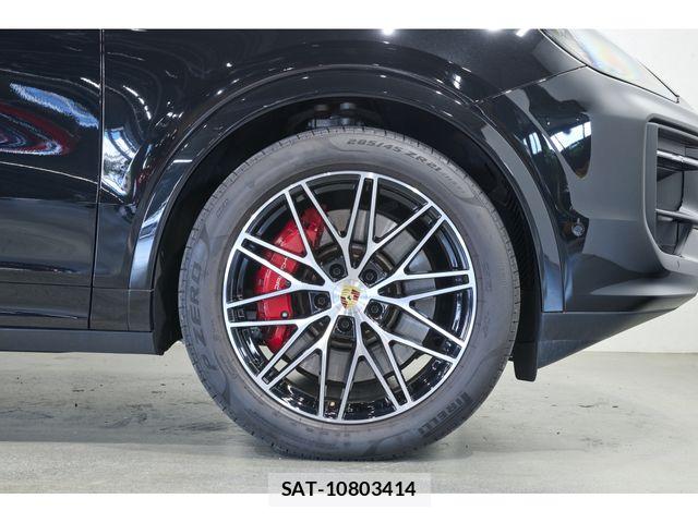 Porsche CAYENNE 2023-12 8316390-9