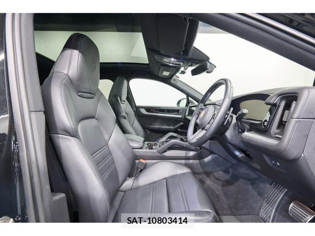 Porsche CAYENNE 2023-12 8316390-11