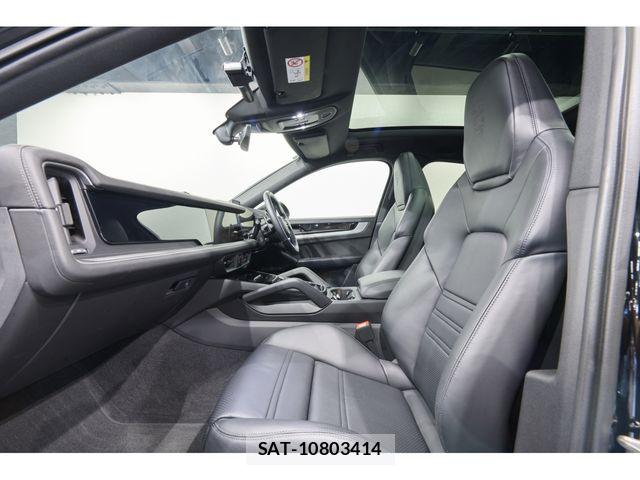 Porsche CAYENNE 2023-12 8316390-12