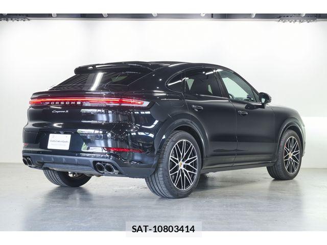Porsche CAYENNE 2023-12 8316390-3