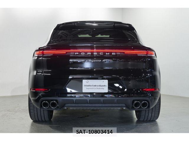 Porsche CAYENNE 2023-12 8316390-4