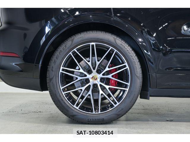 Porsche CAYENNE 2023-12 8316390-8