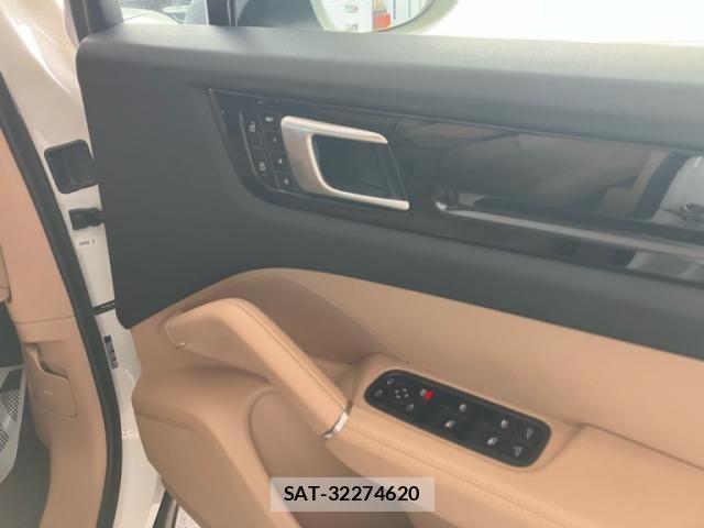 Porsche CAYENNE 2019-06 8337388-10