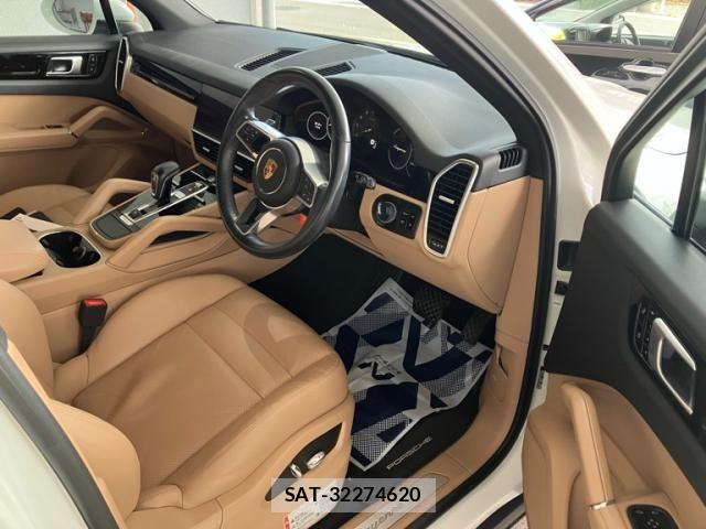 Porsche CAYENNE 2019-06 8337388-11