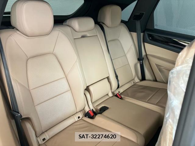 Porsche CAYENNE 2019-06 8337388-18