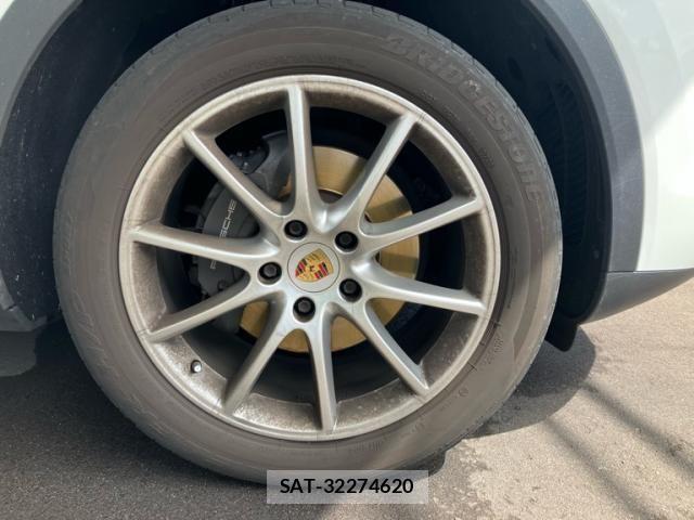 Porsche CAYENNE 2019-06 8337388-4